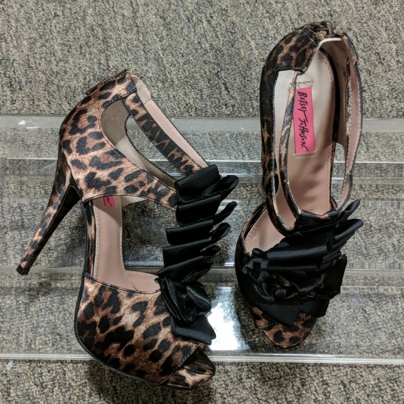 Betsey Johnson Embellished Heels Size 8.5 - Picture 1 of 8